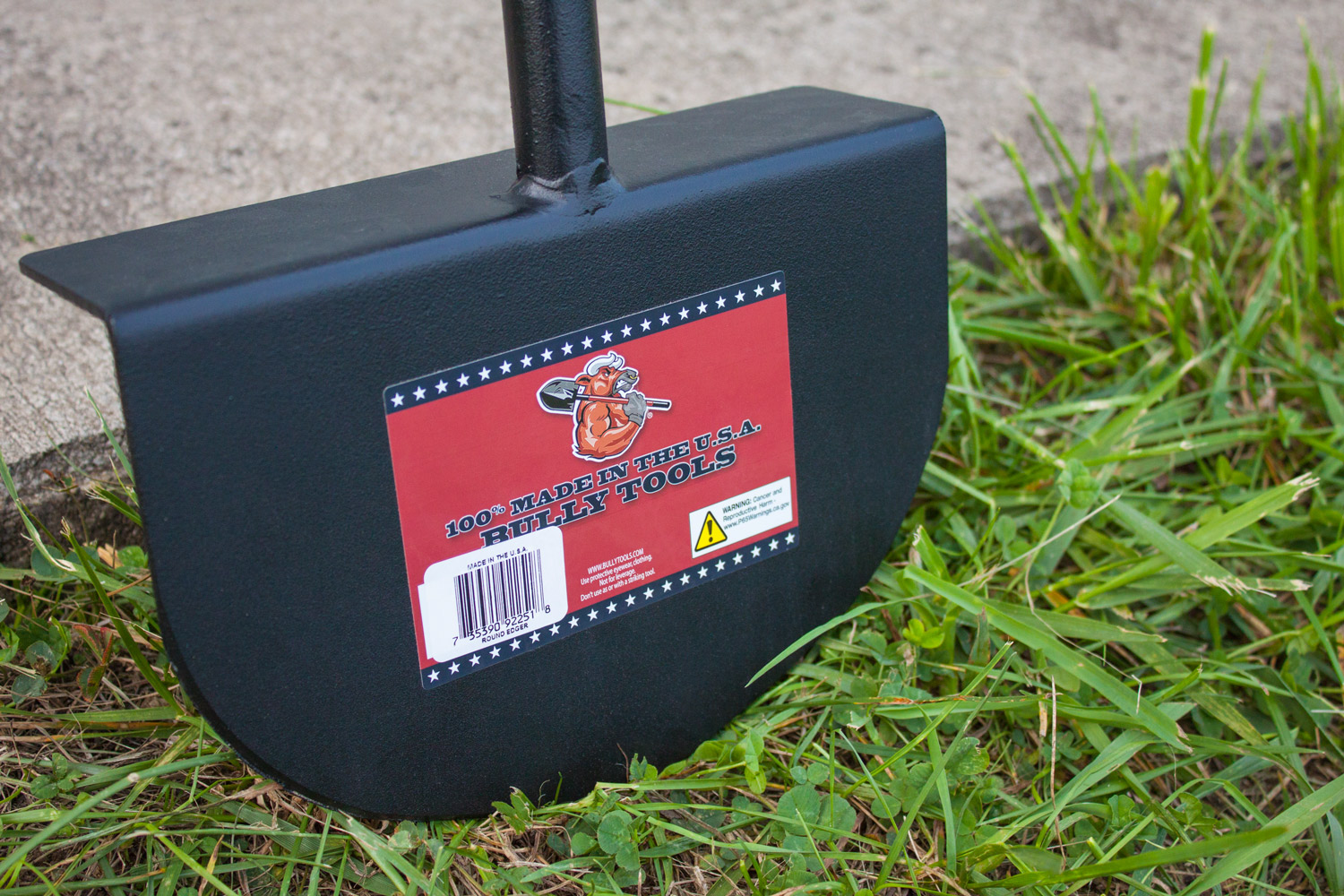Round lawn edger beauty shot 1