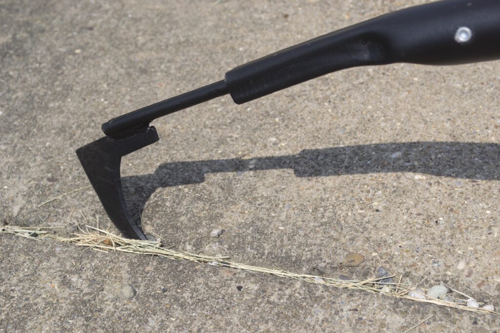 Bean Hook / Paver Weeder with Fiberglass Handle Bully Tools, Inc.
