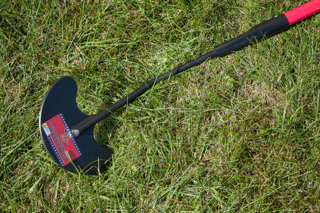 Sod Lifter Fiberglass DGrip Handle Bully Tools, Inc.